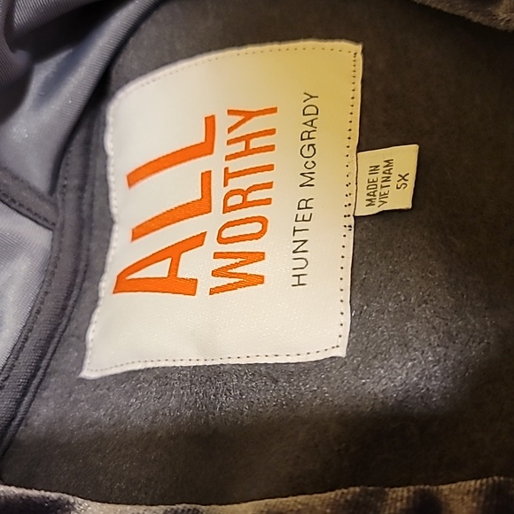 All Worthy Hunter McGrady Velvet Hoodie Pewter Cold Shoulder Pullover, 5X - Picture 2 of 7